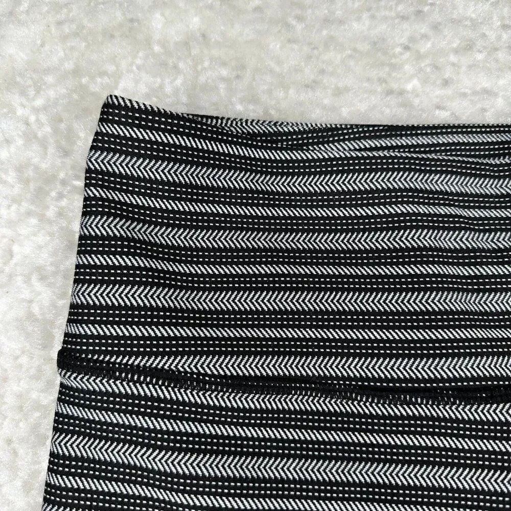 Zyia Active Black White Aztec Adrenaline 7/8 legging